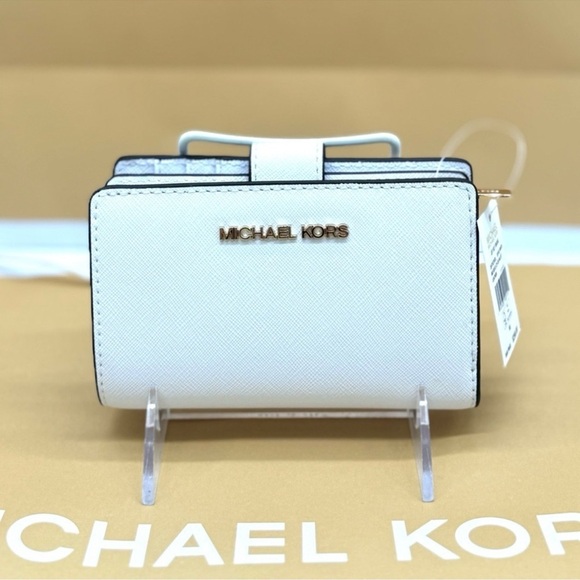 Michael Kors Medium Bifold Zip Chain Wallet Optic White - Picture 4 of 9